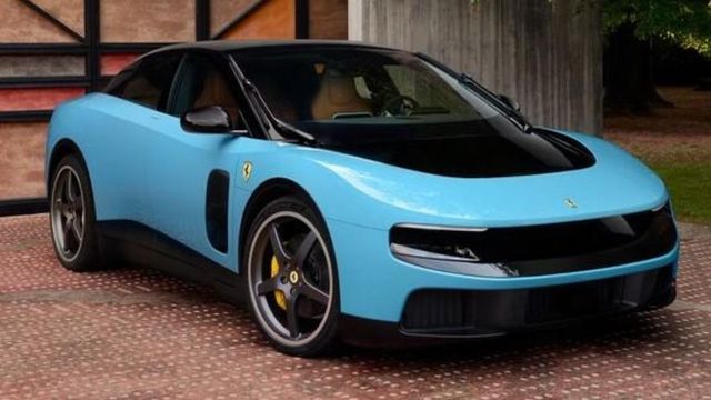 Ecco Ferrari Luce, la prima auto elettrica di Maranello