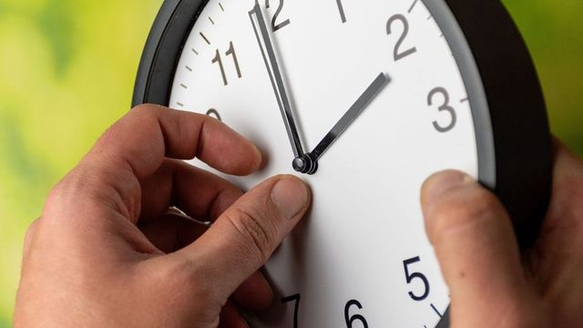 Ora de vară 2026: Când se dau ceasurile înainte și ce înseamnă asta