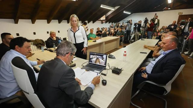 Detienen por un presunto caso de corrupción a la alcaldesa y el exalcalde de Santillana del Mar