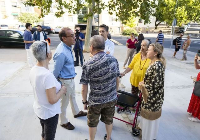 La avenida de la Hispanidad de Cáceres tendrá 24 nuevas farolas para prevenir atropellos