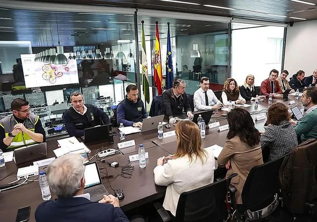 Andalucía entra en alerta máxima por las lluvias y suspende las clases este miércoles, salvo en Almería