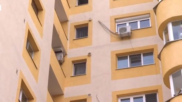 Un copil a cazut de la etajul 6 al unui bloc din Bucuresti - Victima a supravietuit si a fost transportata la spital
