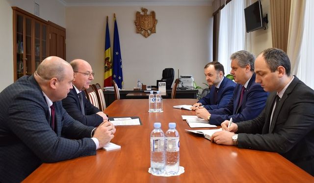Ce a discutat vicepremierul pentru Reintegrare al Republicii Moldova cu ambasadorul Azerbaidjanului
