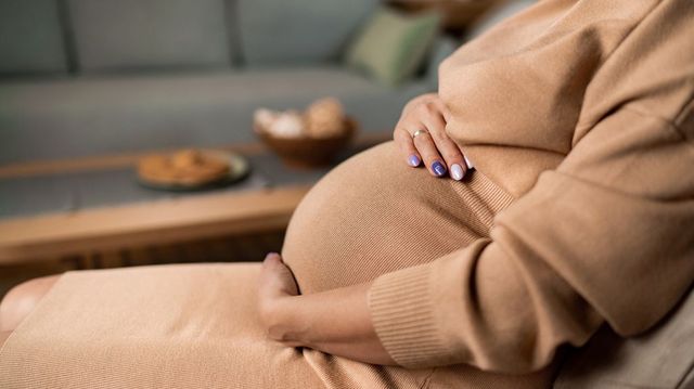 Az érdeklődők harmada örülhet annak, hogy 35 évre emelik a Babavárónál a korhatárt