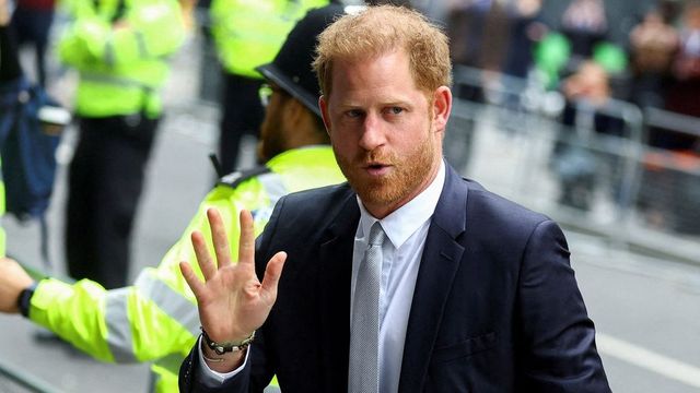 Prince Harry Reaches Settlement With Murdoch Papers After Apology