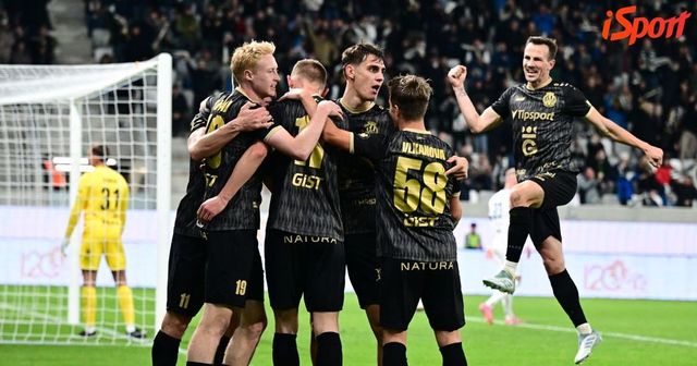 Hradec - Slovácko 4:0, dva góly Slončíka. Bohemians překvapili Zlín, vyhrála i Boleslav