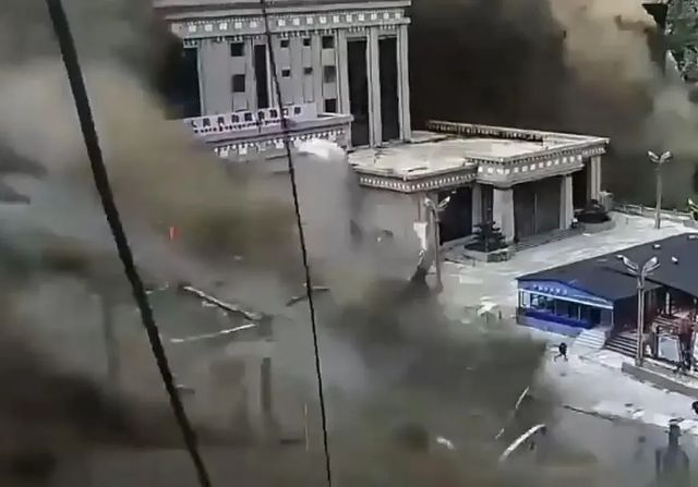 Al menos 22 muertos y cerca de 400 desaparecidos por una riada en Nepal