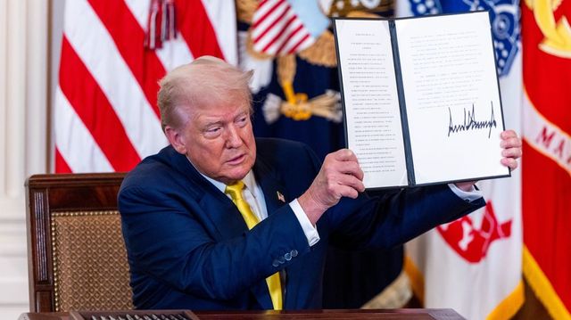 Trump aláírta a rendeletet, amerikai kézben landol a TikTok