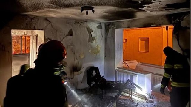 Explozie urmată de un incendiu într-un apartament din Onești