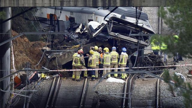 El tren de Gelida solo tuvo cinco segundos para frenar antes de chocar contra el muro caído