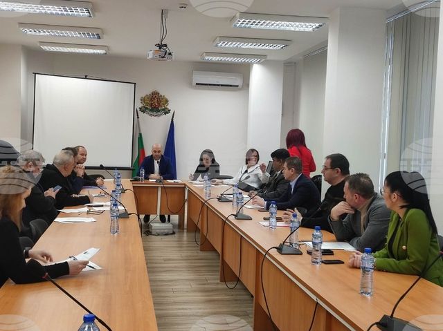 Политическите сили в Ямбол постигнаха съгласие за председател и секретар на Районната избирателна комисия