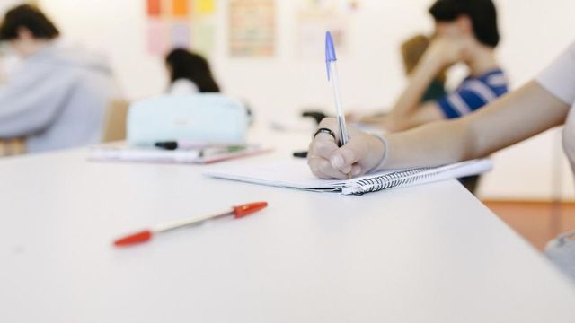 Ministerul Educației a publicat modelele de subiecte pentru examenele naționale din 2026