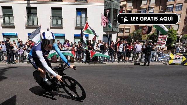 Detenidos dos manifestantes por saltar al recorrido de La Vuelta en Valladolid