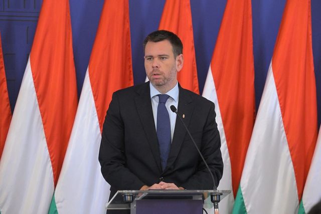 Egy egész hidat vittek el Budapestről – képek