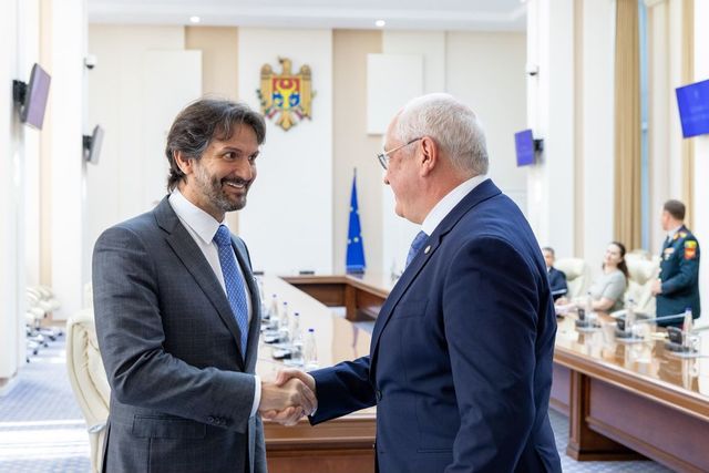 Miniștrii apărării ai Republicii Moldova și Slovaciei, în dialog la Chișinău