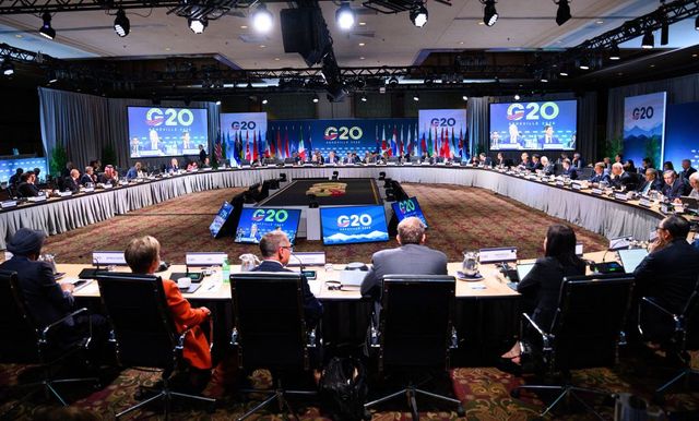 Ministrul rus de Finanțe, exclus din fotografia de grup la summitul G20