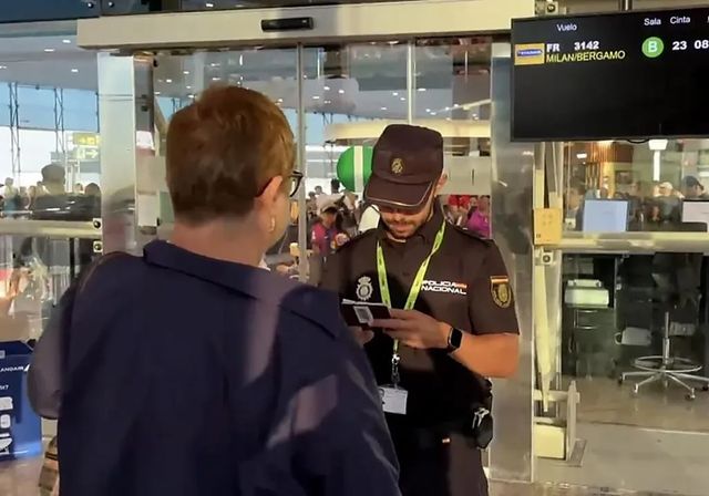 Italia prolonga durante dos semanas los controles en las conexiones con España