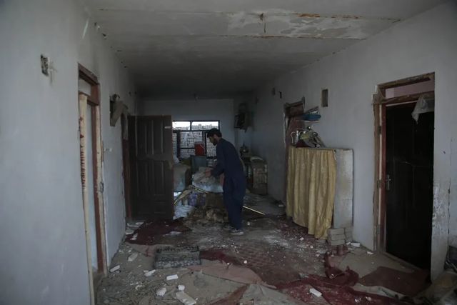 Peste 400 de morți în Afganistan după un atac aerian atribuit Pakistanului asupra unui spital din Kabul