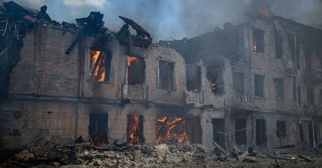 Při nočním útoku na Kyjev zemřeli nejméně tři lidé včetně dítěte