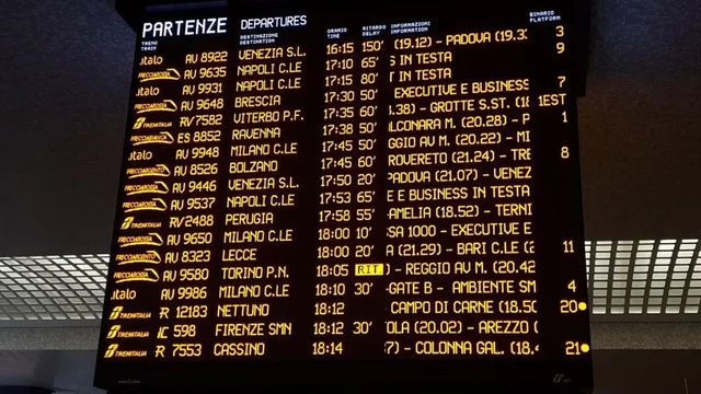 Alta Velocità, nella notte treni bloccati in galleria tra Firenze e Bologna, un convoglio torna indietro