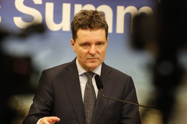 Pe cine bănuiește Nicușor Dan că a stat în spatele campaniei lui Călin Georgescu