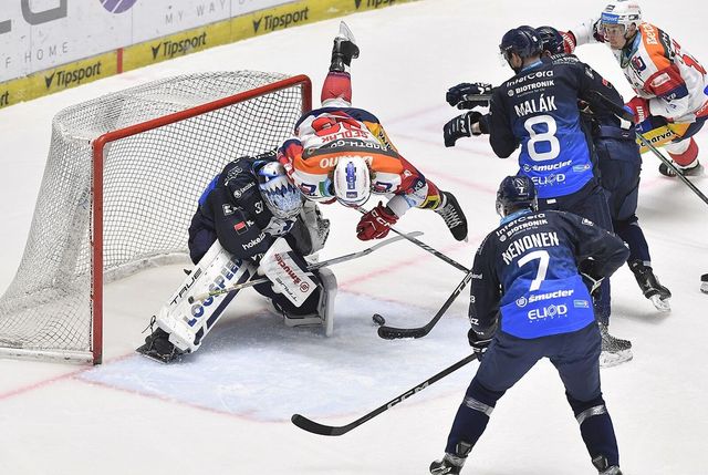 Varaďova premiéra na střídačce Vítkovic. Plzeň vyzve Pardubice