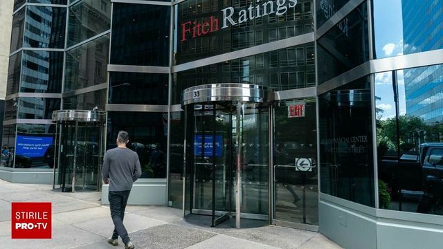 Fitch reconfirmă ratingul suveran al României, dar cu avertismente
