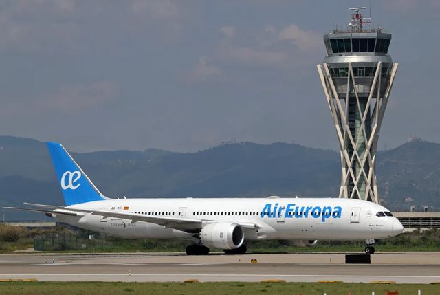 Zeci de răniți după turbulențele care au făcut un avion al companiei Air Europa să aterizeze de urgență în Brazilia