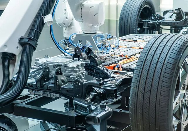 La producción y exportación de coches crece en abril por encima del 8%