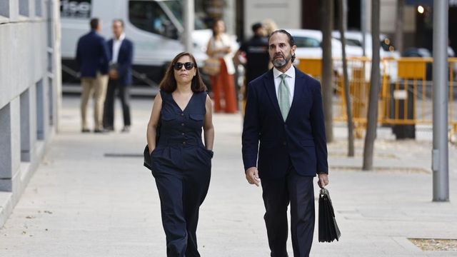 La gerente del PSOE carga en Cerdán toda la responsabilidad de los pagos a Leire Díez