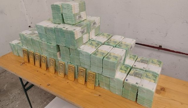 Visszavonták az ukrán pénzszállítók kiutasítását – közölte a pénzszállítókat képviselő ügyvédi iroda vezetője