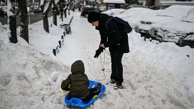 Ninsori puternice în România, în acest weekend! Strat de zăpadă de 15 centimetri