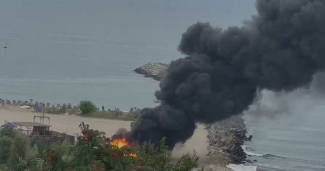 Incendiu pe plaja Zoom, în zona Faleză Nord din Constanța