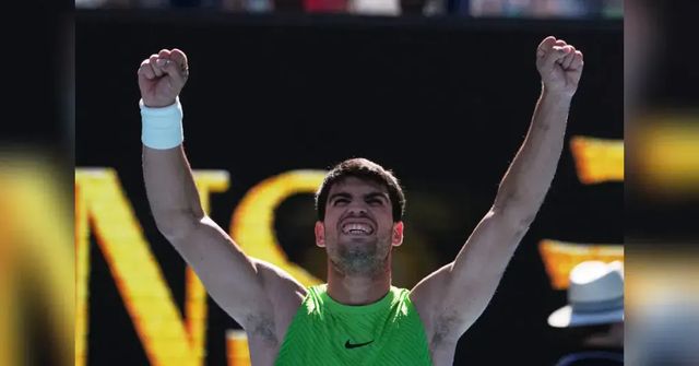 Aryna Sabalenka wins to open her US Open and Carlos Alcaraz is getting started on his