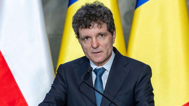 O navă comercială a fost lovită în Marea Neagră, în apropierea litoralului României