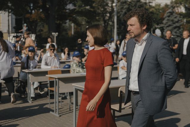 Cei mai buni pedagogi ai anului 2025, premiați în cadrul concursului republican