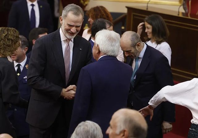 Felipe González pide que se “desclasifique todo” sobre el 23F y defiende el papel de Juan Carlos I durante el golpe