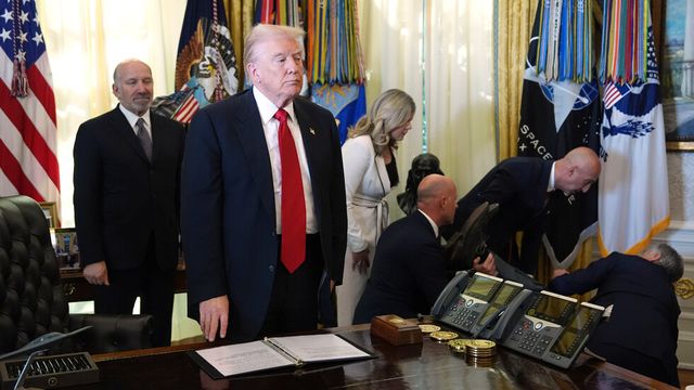 Тръмп: САЩ ще бъдат изправени пред икономическа катастрофа, ако съдът отмени митата