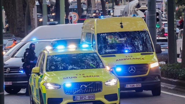Incendio in un edificio al centro di Bruxelles, morti e dispersi