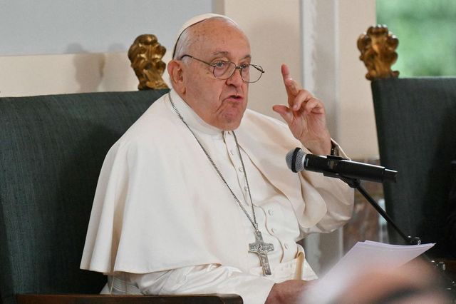 Il Papa in Belgio, gli abusi sono una vergogna, chiedo perdono