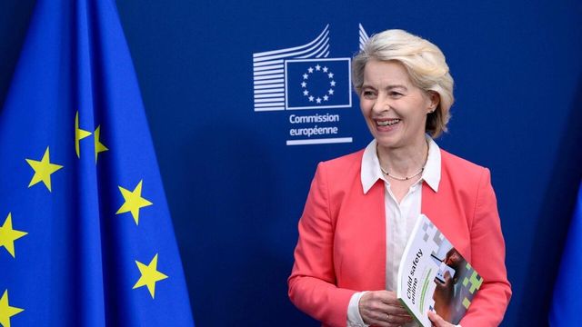 Von der Leyen, 'serve un'età minima per l'accesso ai social'