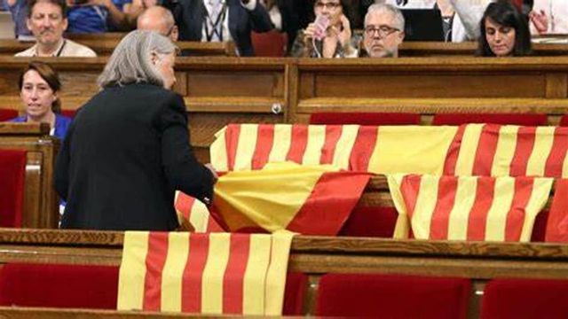 Muere la exdiputada Àngels Martínez Castells, conocida por retirar banderas de España del Parlament