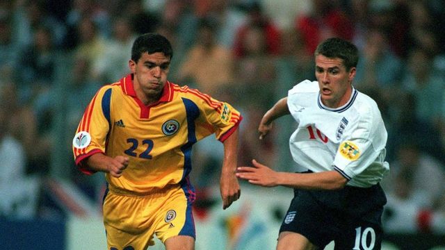 Cine trebuia să bată penalty-ul lui Ionel Ganea din minutul 89 în România - Anglia 3-2, singura victorie a tricolorilor de la EURO