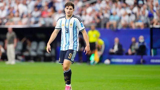 Julián Álvarez suelta el bombazo: “Lo mejor es un traspaso, quiero cumplir mi sueño”