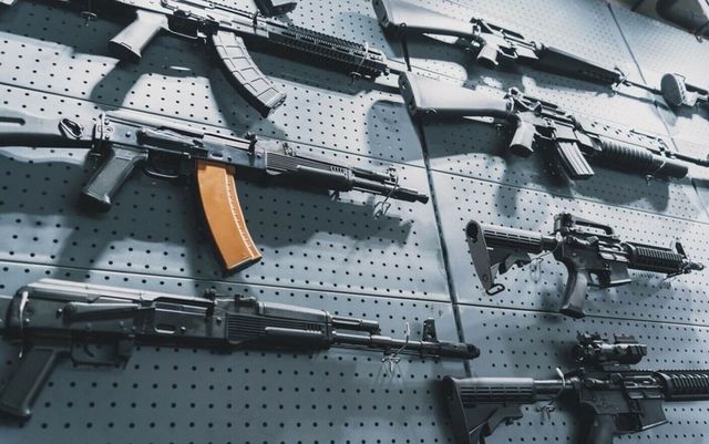 Europa și-a dublat importurile de arme în ultimii cinci ani