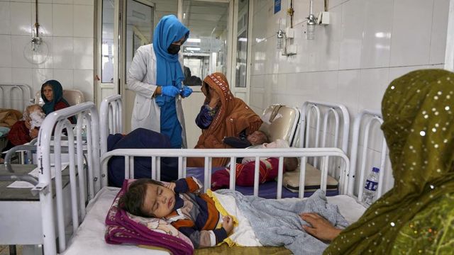 Afghan child malnutrition hits record highs as aid cuts deepen crisis