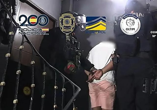 Desarticulan una de las mayores tramas de tráfico de personas del Mediterráneo con 78 detenidos