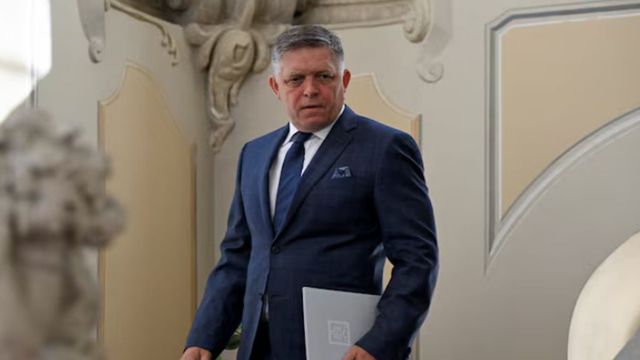 'Fico allarmato dalla salute mentale di Trump'. Ma il premier slovacco smentisce Politico