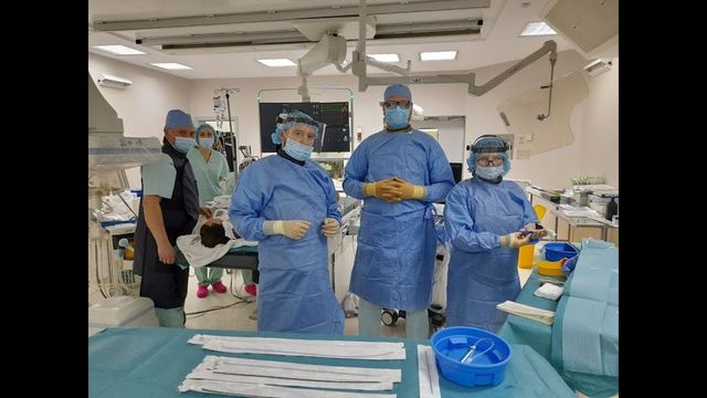 Premieră medicală în Moldova! Chirurgii endovasculari au salvat viața unui bărbat de 42 de ani, aplicând o procedura inovativă