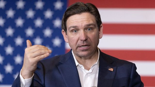 Ron DeSantis feladja, Donald Trumpot támogatja